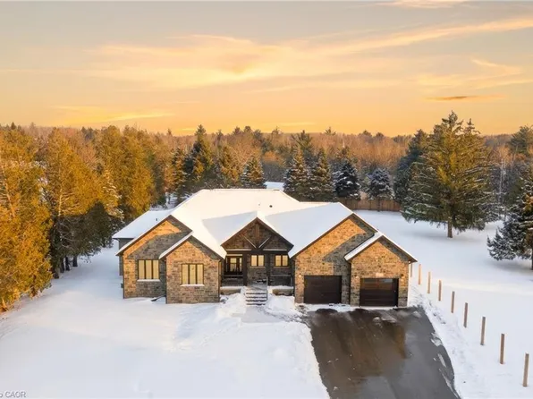 75 Robinson Rd, Cambridge, ON N1R 5S7