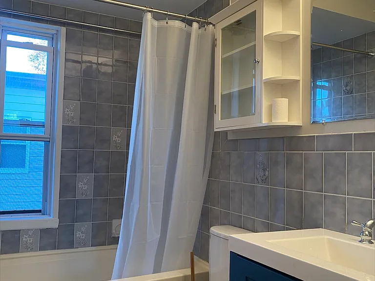 118 Clay St #2 — Photo 7