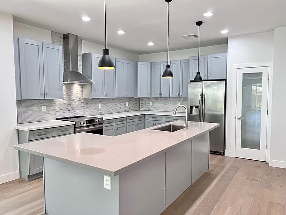 4th image of 1025 E Medlock Dr #2