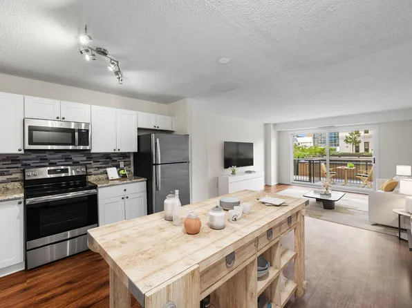 121 Washington Ave S APT 305, Minneapolis, MN 55401