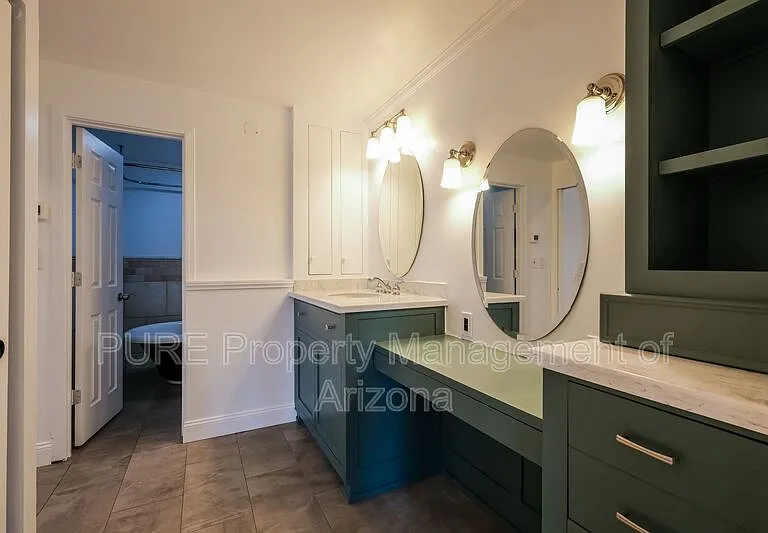 2817 N 51st St — Photo 10