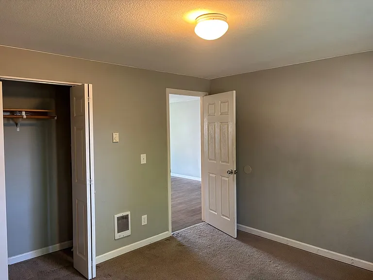 Hill St. Apartments — Photo 4