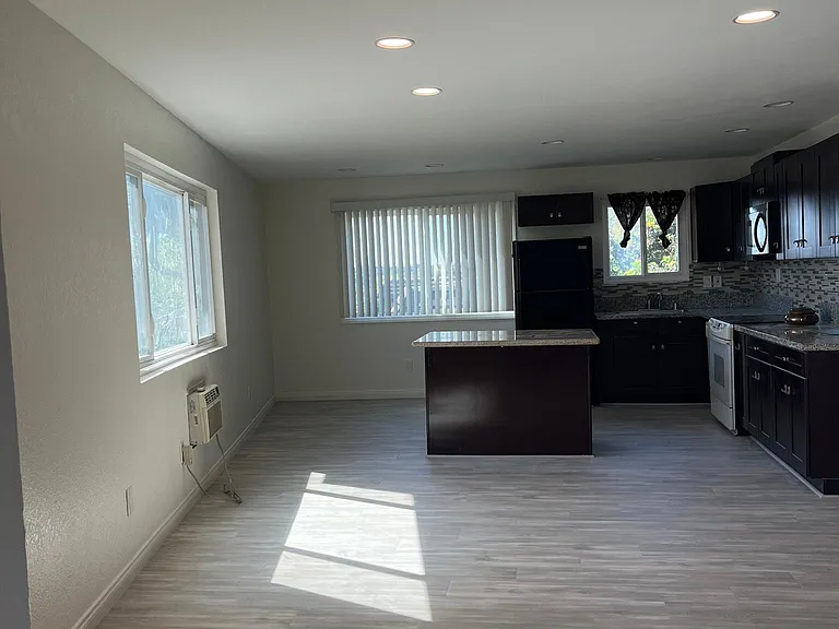 4348 College Ave #1 — Photo 3