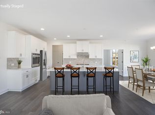 202 Grove Valley Court Fall, Chalfont, PA 18914