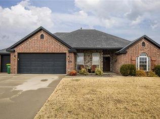 7860 Alivia Cir, Springdale, AR 72762