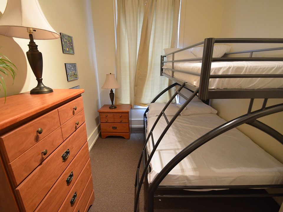 1st image of 2126 N Sheffield Ave #3