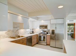 388 E Desert Willow Cir, Palm Springs, CA 92262