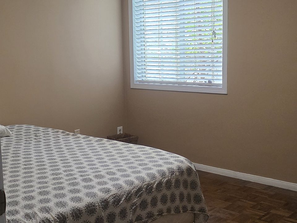 1st image of 7950 Kingbee St