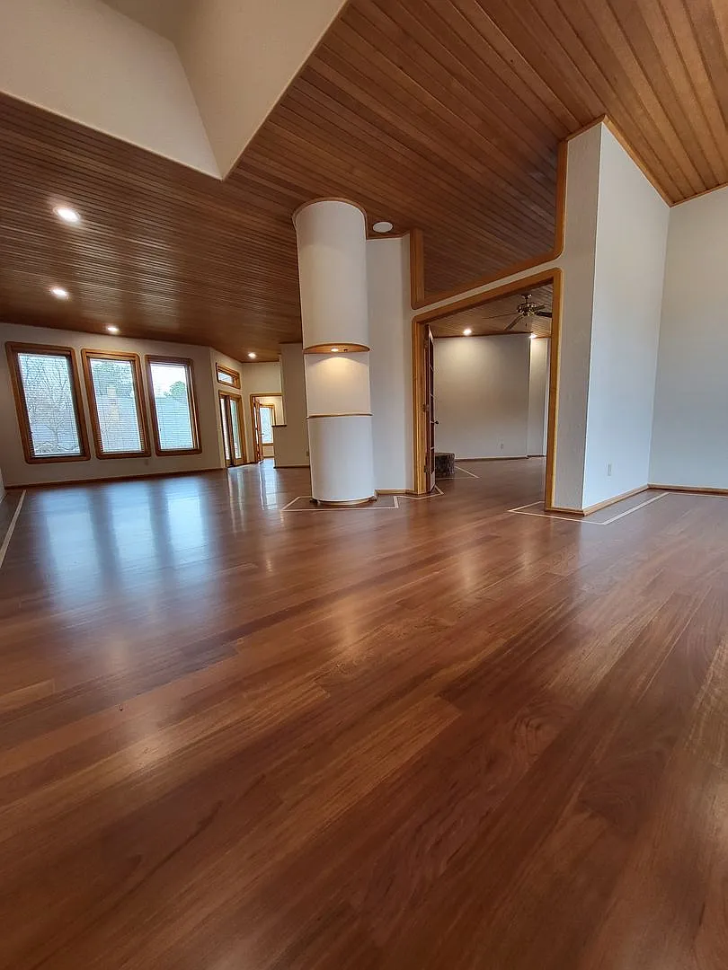 (4) Bed/(3) Bath Custom Home in SW Norman! — Photo 3