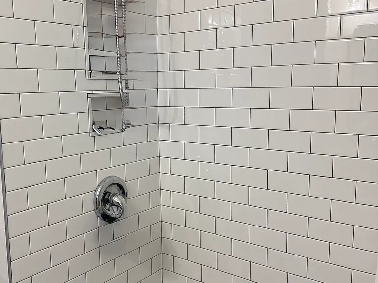 825 Wessex Pl — Photo 12
