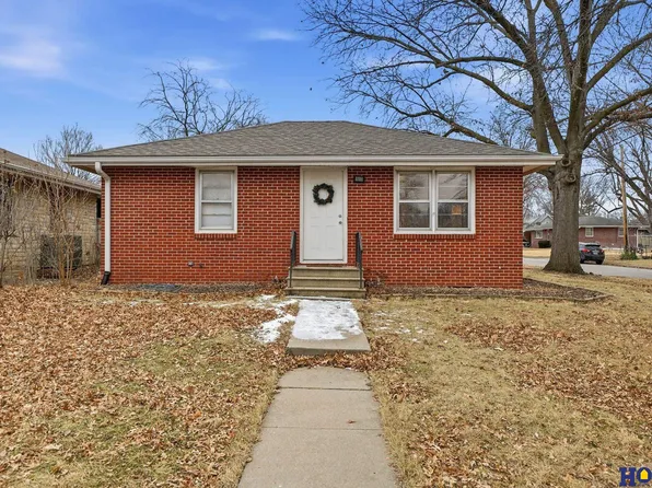 5701 Gladstone St, Lincoln, NE 68507