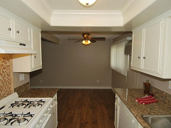 3rd image of 10437 La Reina Ave APT 201