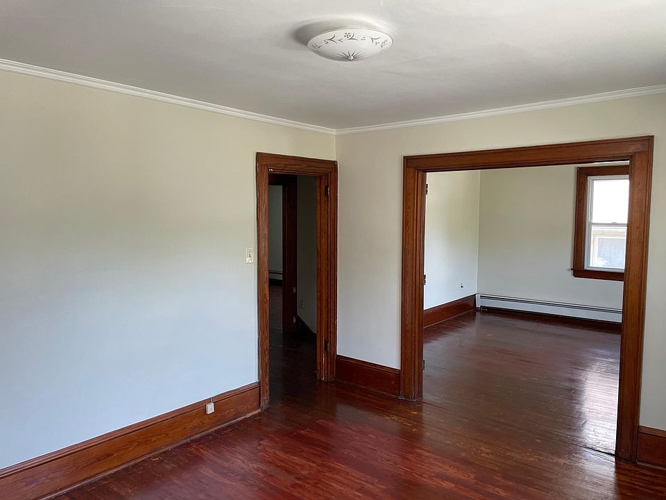 Living room , bedroom