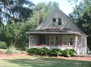 1011 Bevan St, Barberton, OH 44203