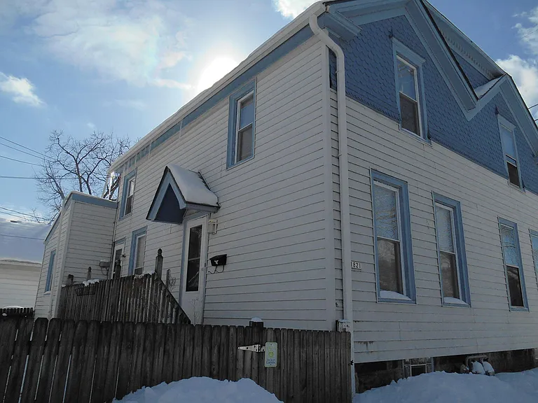 1821 E Thomas Ave — Photo 1