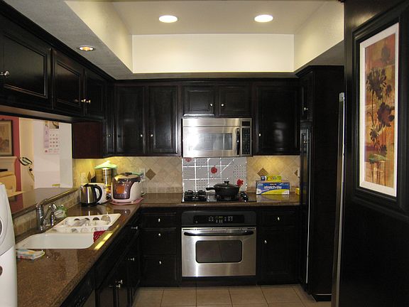 3rd image of 610 S Wilton Pl APT 201