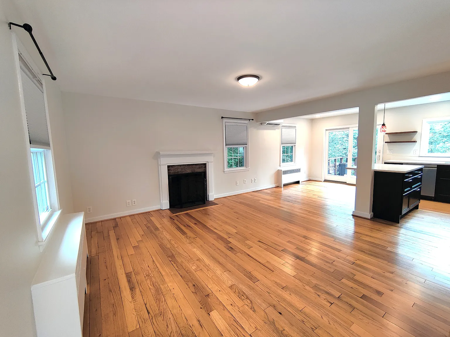 A012 2416 S Culpeper St - 1 — Photo 3