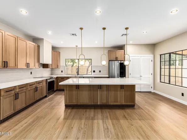 6425 W CROCUS Drive, Glendale, AZ 85306