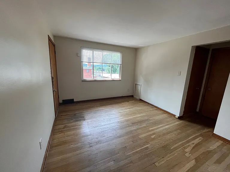 140 Lacrosse St #B3 — Photo 4