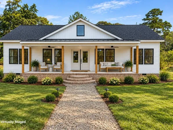 641 Mystic Shore Dr, Reedville, VA 22539