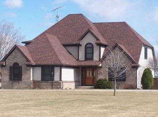 26636 Oregon Rd, Perrysburg, OH 43551