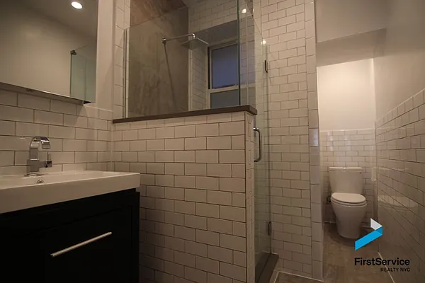 Rented by FirstService Realty (legacy) | media 15