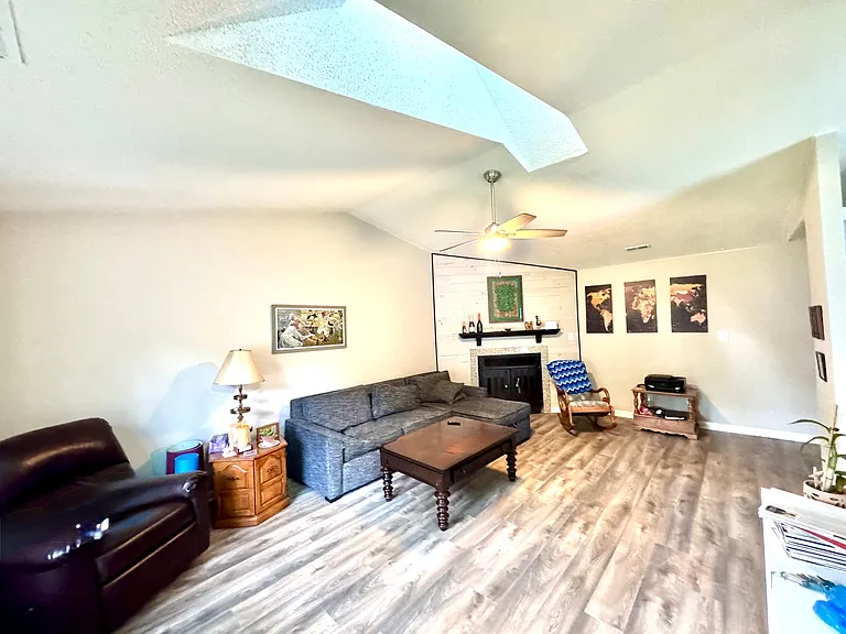 1408 Petrell Ct — Photo 2