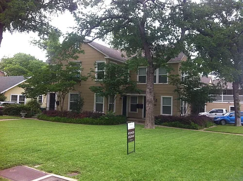 3012 McPherson Ave #C Photo 1