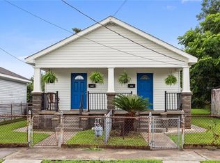 1029 Dolhonde St, Gretna, LA 70053