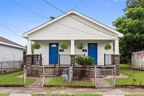 1029 Dolhonde St Photo 1