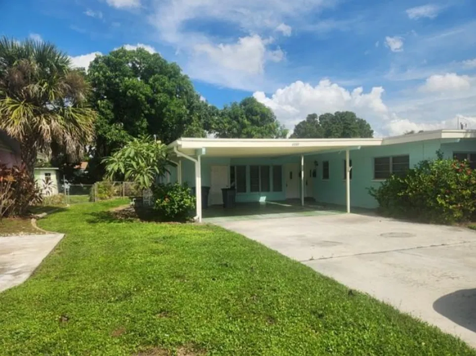 3 bed, 1500 sqft, $2,395 — Photo 2