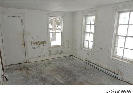 2nd image of 318 12th Ave W