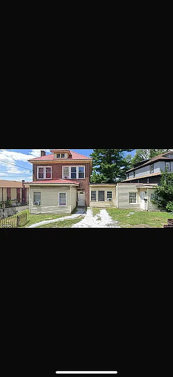 1 bed, $1,000 — Photo 1