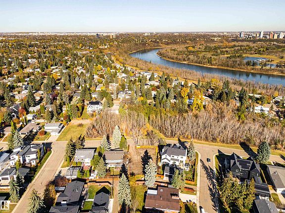 5th image of 50 Valleyview Cres NW