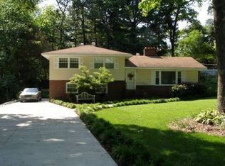 20 Woodfern Cir, Greenville, SC 29615