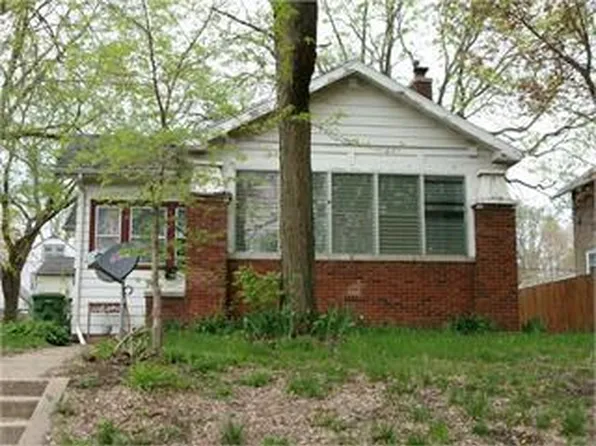 1117 Independence Ave, Waterloo, IA 50703