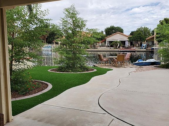 4th image of 10938 W Poinsettia Dr