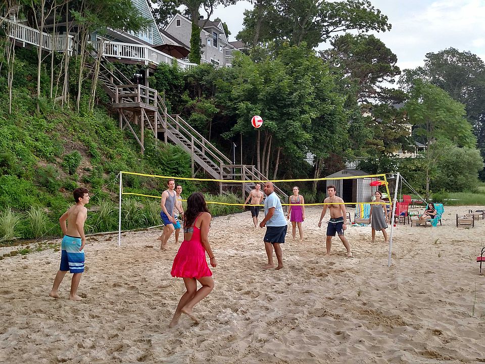 beach volleyball