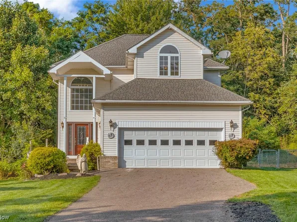 734 McRoberts Ave, Aurora, OH 44202