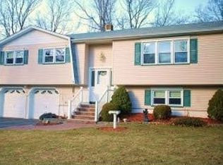 16 Carson Rd, Budd Lake, NJ 07828