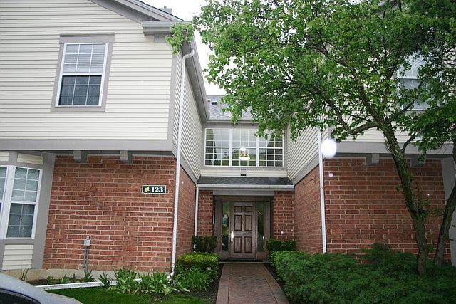 1st image of 123 Crest Wood Ct APT 9