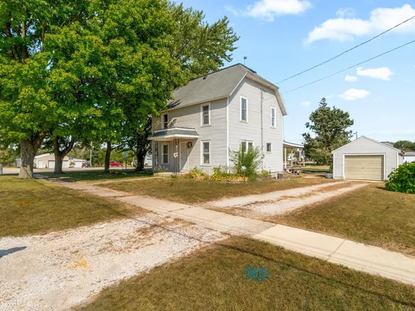 102 Oak St, Fredericksburg, IA 50630