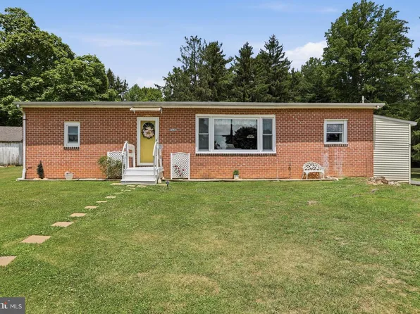 9437 Masters Rd, Waynesboro, PA 17268
