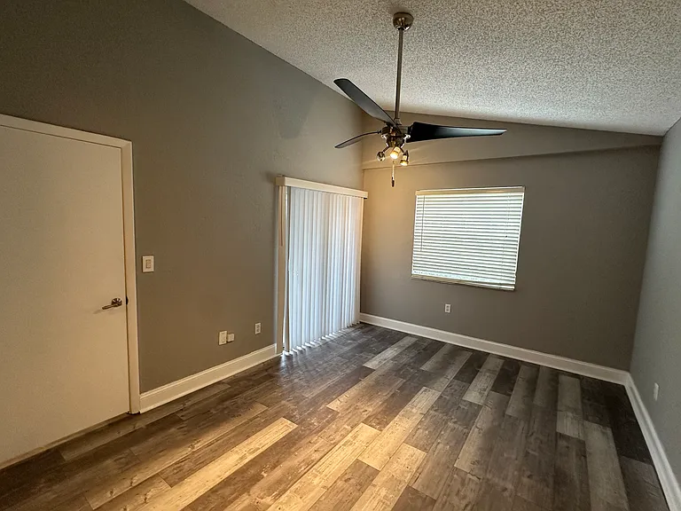 2871 N Oakland Forest Dr #308 — Photo 22
