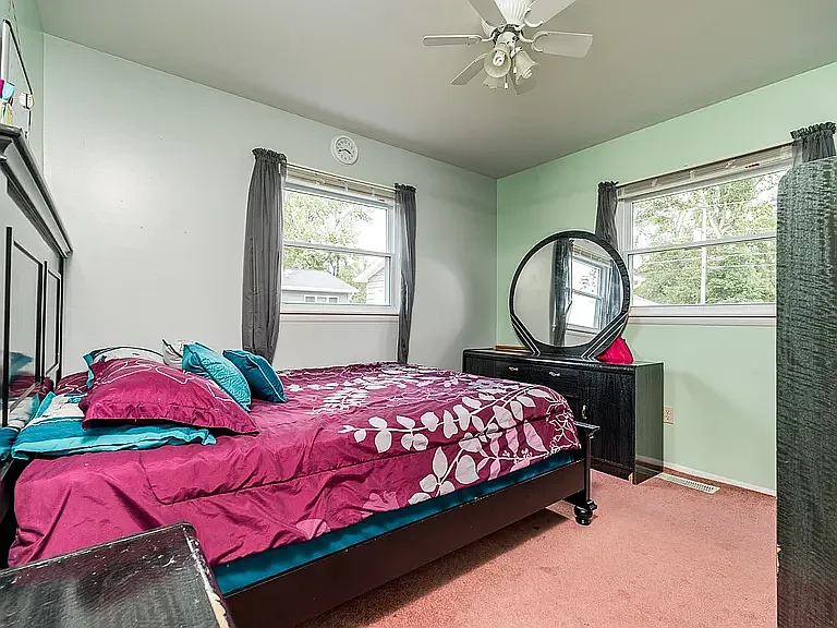 7527 Pinedale Dr — Photo 8
