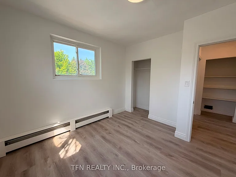 252 Mississaga St W #9 — Photo 5
