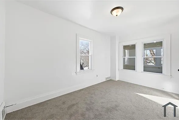 3247 W 121st St — Photo 4