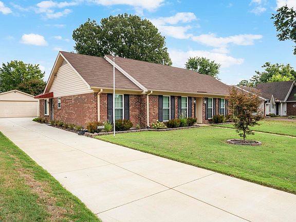 4th image of 6352 Barwick Dr