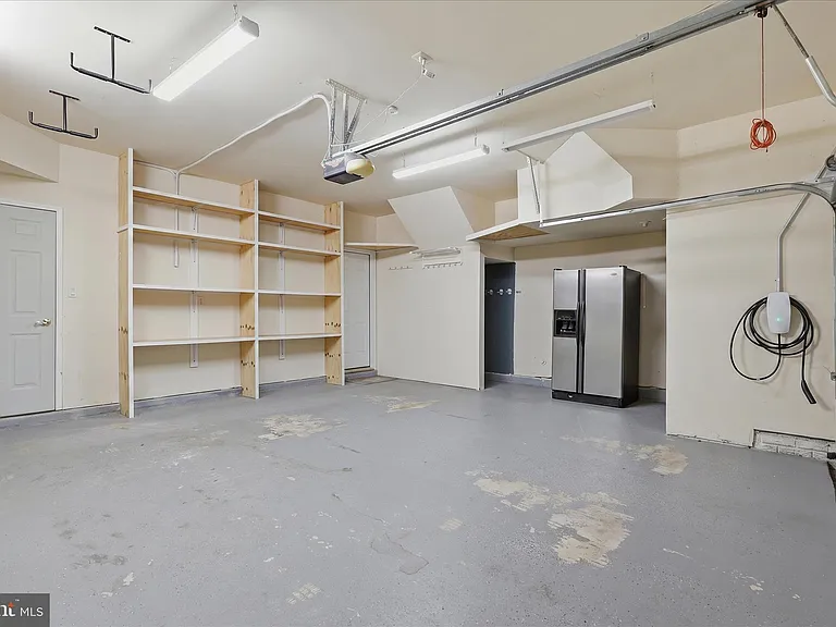 812 Sydney Ter NE — Photo 35