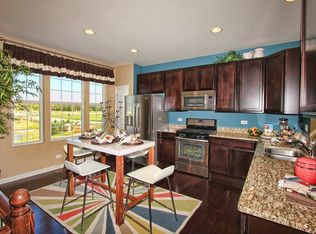 3271 Coral Ln, Glenview, IL